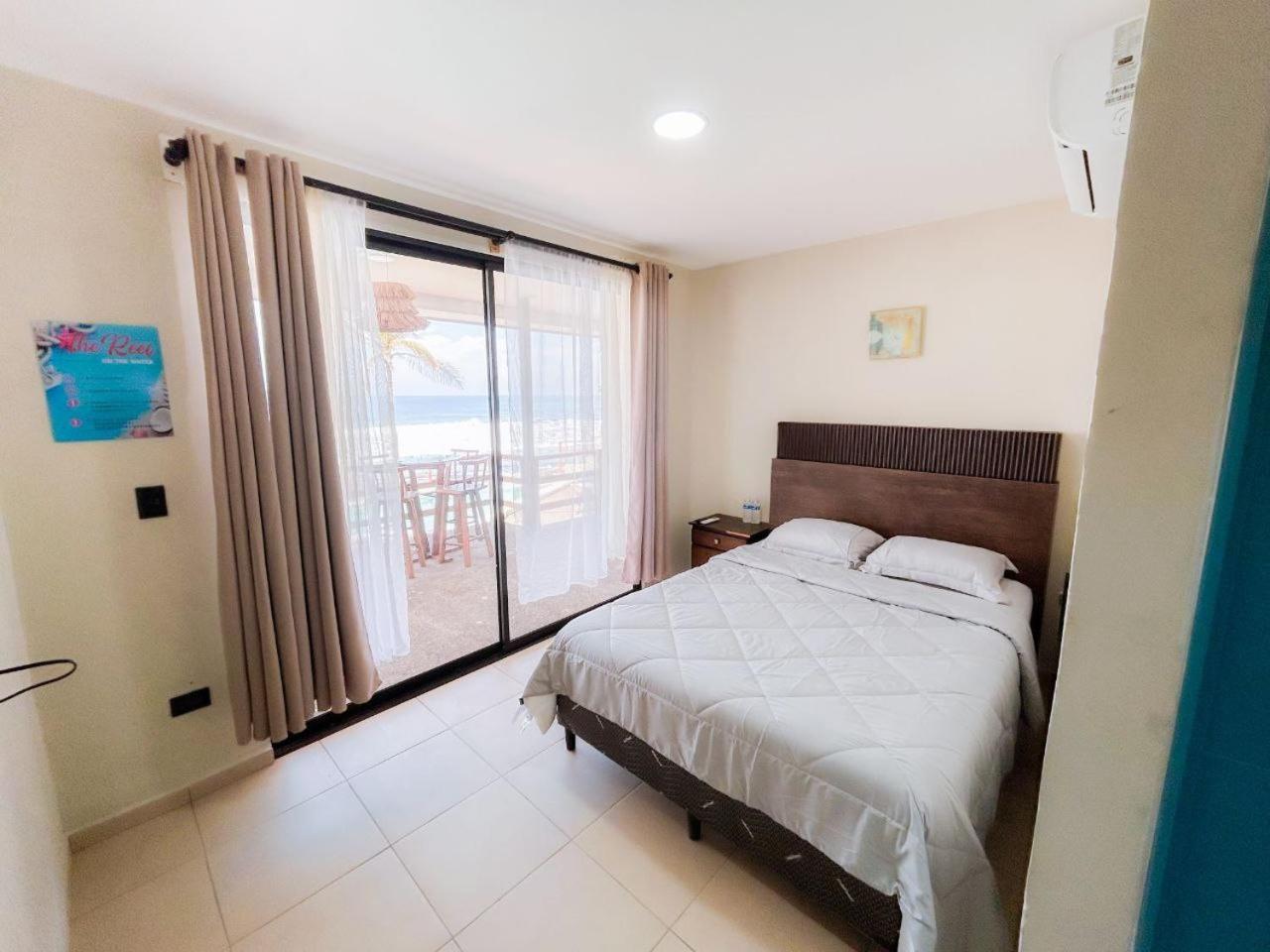 Reef On The Water Hotell Tamanique Rom bilde